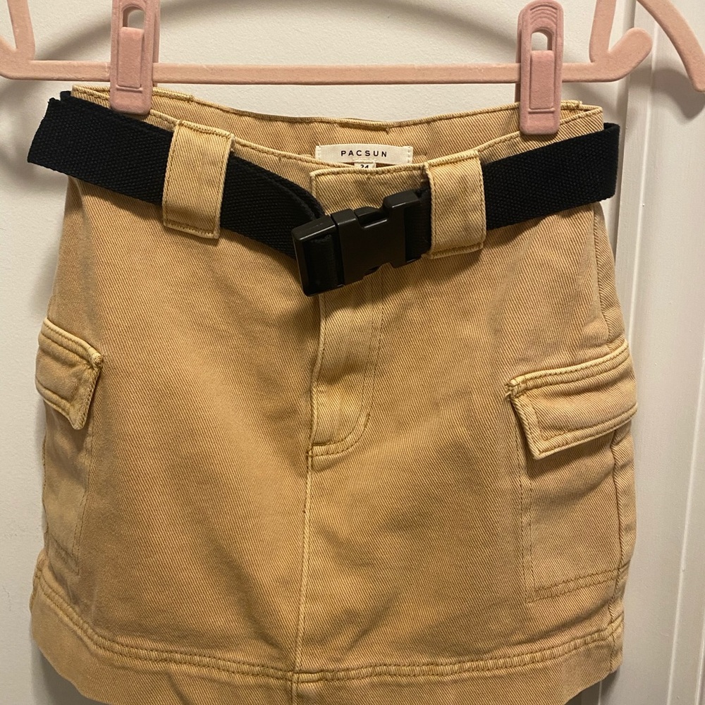 Pacsun skirt with belt